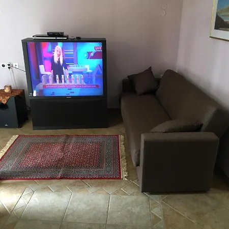 בית נופש Spiros לפטוקריה