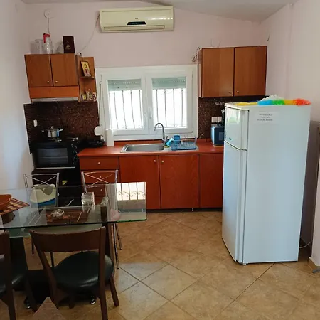 בית נופש Spiros לפטוקריה