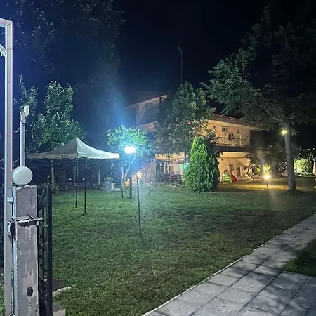 בית נופש Spiros *